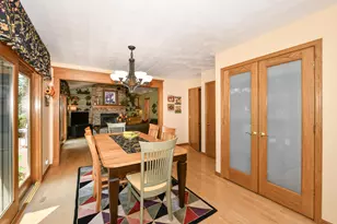 14335 W Meadowshire Ct, New Berlin, WI 53151 - Photo 19