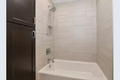 14335 W Meadowshire Ct, New Berlin, WI 53151 - Photo 37