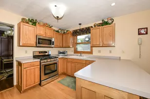 14335 W Meadowshire Ct, New Berlin, WI 53151 - Photo 15
