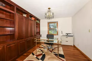 14335 W Meadowshire Ct, New Berlin, WI 53151 - Photo 11