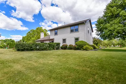 14335 W Meadowshire Ct, New Berlin, WI 53151 - Photo 39