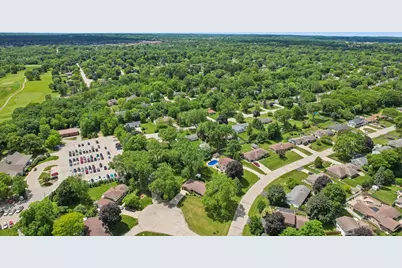 13295 W Old Oak Ct, New Berlin, WI 53151 - Photo 37