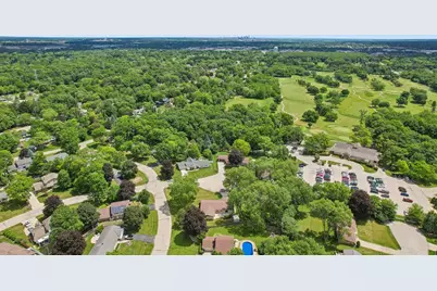 13295 W Old Oak Ct, New Berlin, WI 53151 - Photo 39