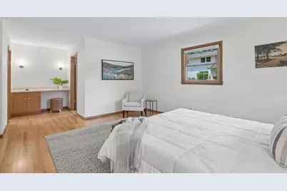 13295 W Old Oak Ct, New Berlin, WI 53151 - Photo 21