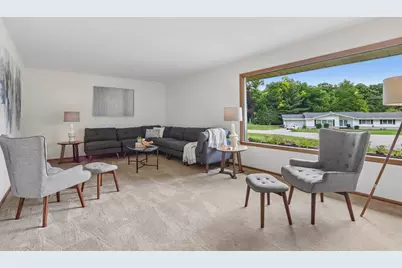 13295 W Old Oak Ct, New Berlin, WI 53151 - Photo 7