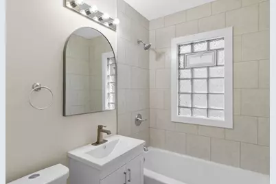 2126 S 80th St #2128, West Allis, WI 53219 - Photo 5
