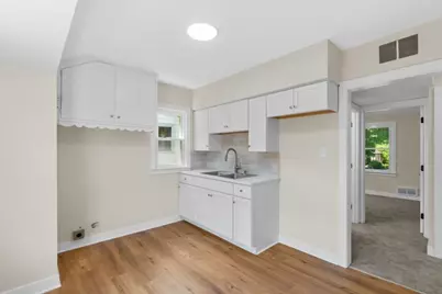 2126 S 80th St #2128, West Allis, WI 53219 - Photo 3
