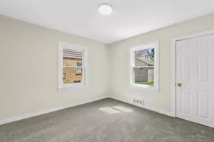 2126 S 80th St, West Allis, WI 53219 - Photo 11