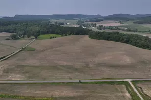 1000 Glomstad Rd, Holmen, WI 54636 - Photo 9