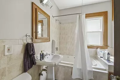 2482 N Frederick Ave #2484, Milwaukee, WI 53211 - Photo 9