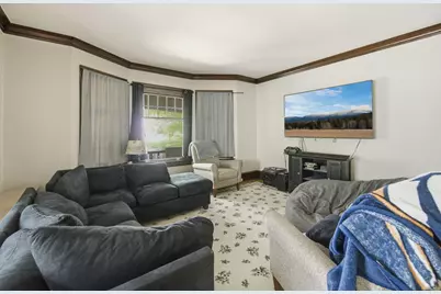 2482 N Frederick Ave #2484, Milwaukee, WI 53211 - Photo 3