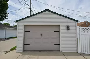 1629 Minnesota Ave, South Milwaukee, WI 53172 - Photo 29