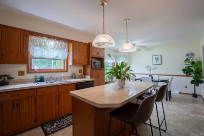 1139 S 120th St, West Allis, WI 53214 - Photo 5
