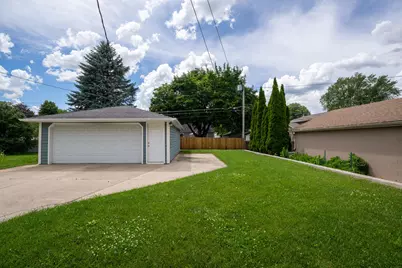 1139 S 120th St, West Allis, WI 53214 - Photo 17