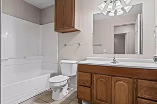 1112 11th St, La Crosse, WI 54601 - Photo 9