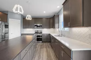 1390 Foxwood Pass, Oconomowoc, WI 53066 - Photo 11