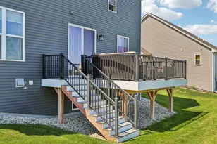 1390 Foxwood Pass, Oconomowoc, WI 53066 - Photo 39