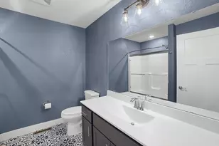 1390 Foxwood Pass, Oconomowoc, WI 53066 - Photo 23