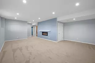 1390 Foxwood Pass, Oconomowoc, WI 53066 - Photo 29