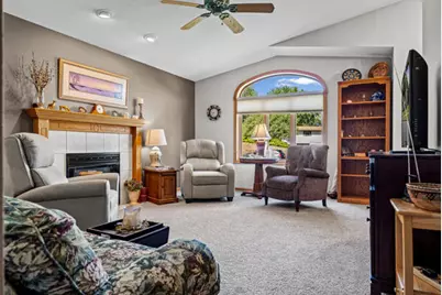 1124  East Ave, Onalaska, WI 54650 - Photo 5