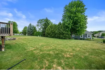 W203N17272  Francis Dr, Jackson, WI 53037 - Photo 39