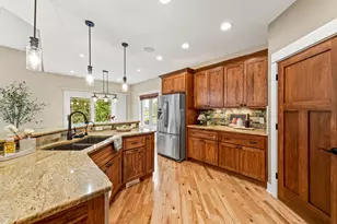 W193N5889 Canary Dr, Menomonee Falls, WI 53051 - Photo 11