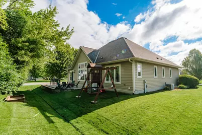 W193N5889  Canary Dr, Menomonee Falls, WI 53051 - Photo 35
