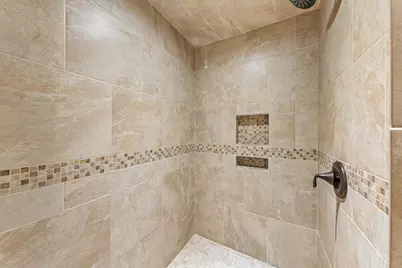 W193N5889  Canary Dr, Menomonee Falls, WI 53051 - Photo 17