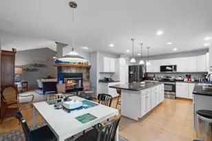 403 Fair Oaks Dr, Williams Bay, WI 53191 - Photo 11