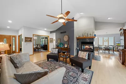 403  Fair Oaks Dr, Williams Bay, WI 53191 - Photo 7