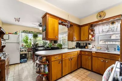 1334  Manitoba Ave, South Milwaukee, WI 53172 - Photo 3