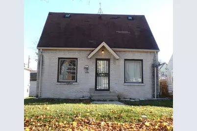 4632 N 24th Pl, Milwaukee, WI 53209 - Photo 1
