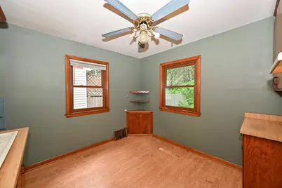 6633  Hillside Ln, Wauwatosa, WI 53213 - Photo 11