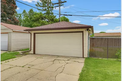 6346 N 80th St, Milwaukee, WI 53218 - Photo 25