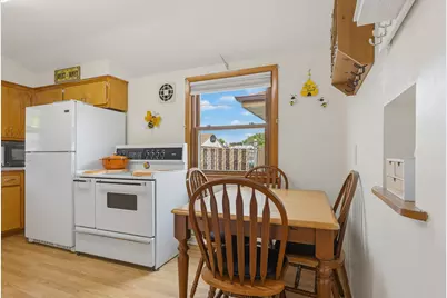 6346 N 80th St, Milwaukee, WI 53218 - Photo 9