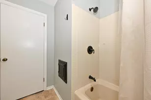 N90W17638 St Francis Dr, Menomonee Falls, WI 53051 - Photo 19