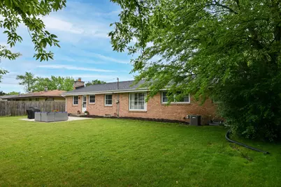 N90W17638  St. Francis Dr, Menomonee Falls, WI 53051 - Photo 29
