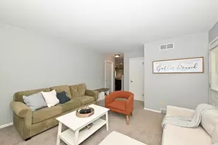 N90W17638 St Francis Dr, Menomonee Falls, WI 53051 - Photo 21