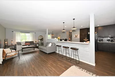 N90W17638  St. Francis Dr, Menomonee Falls, WI 53051 - Photo 5