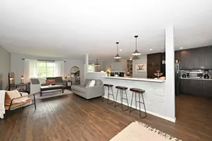 N90W17638 St Francis Dr, Menomonee Falls, WI 53051 - Photo 5
