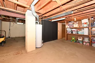 N90W17638 St Francis Dr, Menomonee Falls, WI 53051 - Photo 23