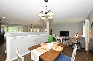 N90W17638 St Francis Dr, Menomonee Falls, WI 53051 - Photo 9