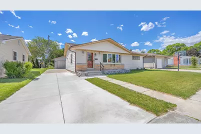 2327  Ontario Ave, Sheboygan, WI 53081 - Photo 3