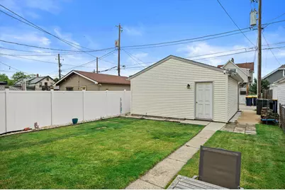 1724 S 72nd St, West Allis, WI 53214 - Photo 27