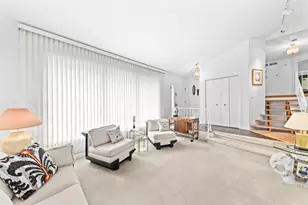 11040 N Riverland Ct, Mequon, WI 53092 - Photo 9