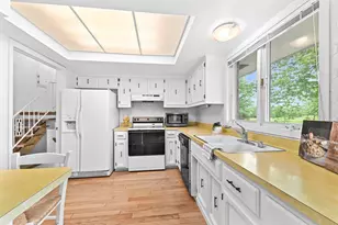 11040 N Riverland Ct, Mequon, WI 53092 - Photo 21