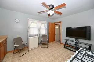4164 S 4th St, Milwaukee, WI 53207 - Photo 9