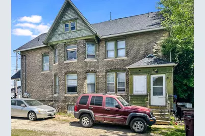 1015  Hamilton St, Manitowoc, WI 54220 - Photo 9