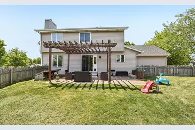 3332 E Debbie Dr, Oak Creek, WI 53154 - Photo 51