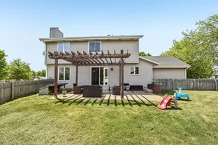 3332 E Debbie Dr, Oak Creek, WI 53154 - Photo 51
